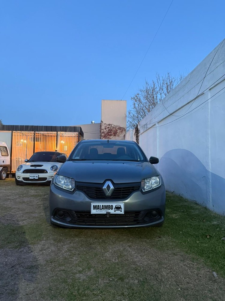Renault Logan Autentique 1.6 — foto 5